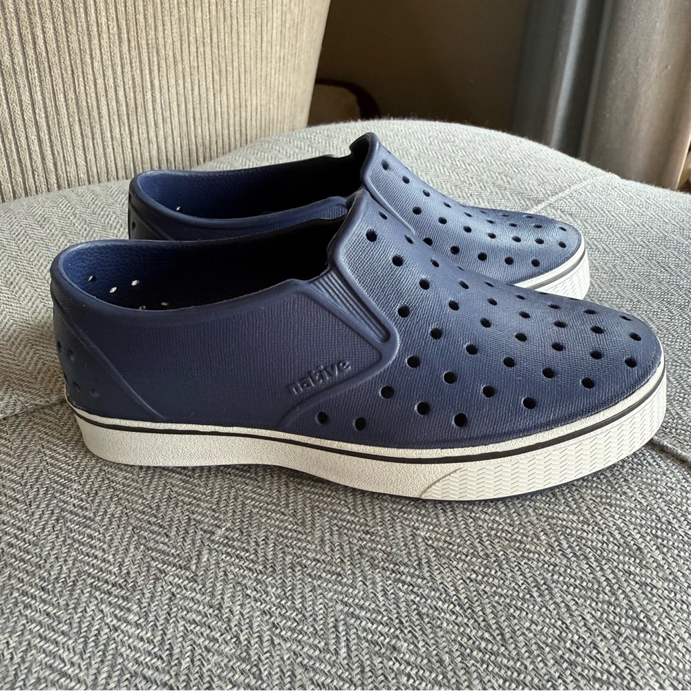 Native kid’s Blue Slip-On Shoes